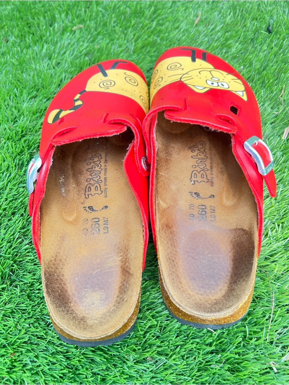 Rare Red Birkenstock Cat Graphic Clogs 🐱 - Picture 4 of 12
